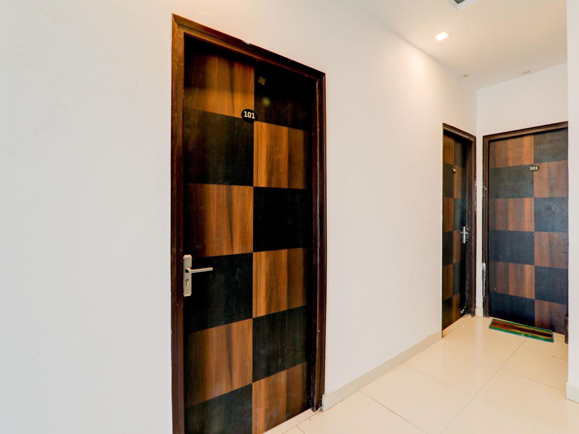 Super Collection O Kiara Guest House Λάκναου Εξωτερικό φωτογραφία
